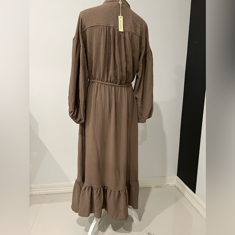 Max Studio Brown Tiered Ruffled Sundress with Bishop Sleeves - Picture 5 of 11
